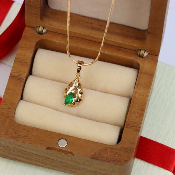 "Teardrop Leaf Pendant with Marquise Green Stone in Gold Finish, XPPT1726 - Picture 7 of 13